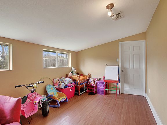5th image of 3100 Plaza Dr