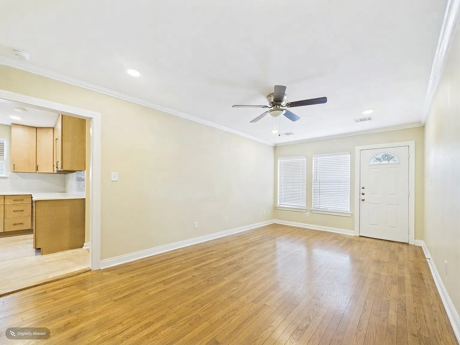 713 Harris Ave — Photo 2