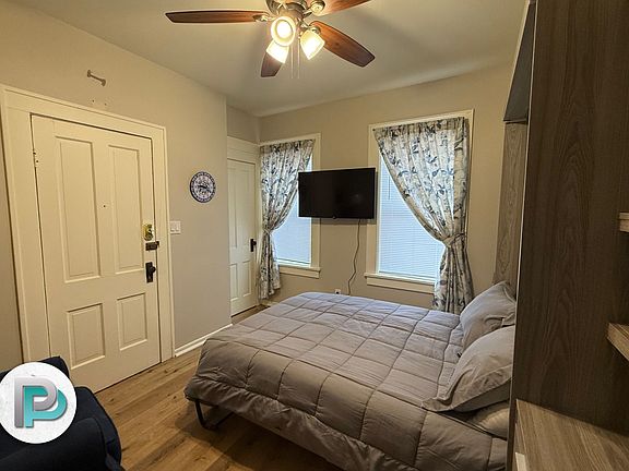 5th image of 410 1st St NW #1