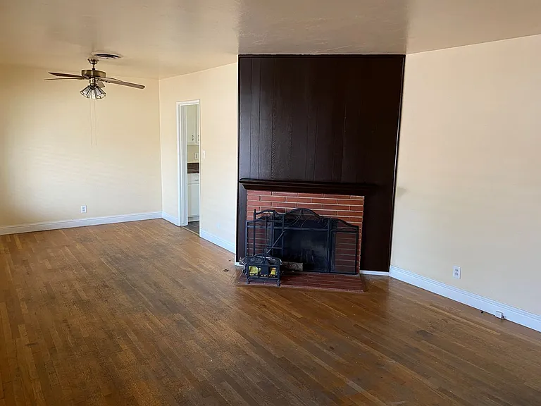 3721 Navajo Ave — Photo 2