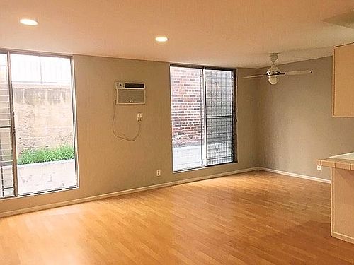 2nd image of 435 S Mariposa Ave APT 101