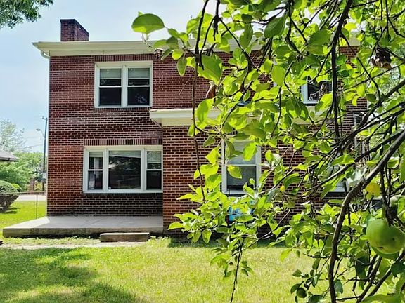 2nd image of 507 Bennett St