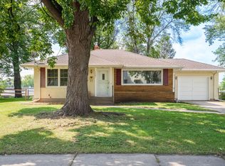1597 Hazelwood St, Saint Paul, MN 55106