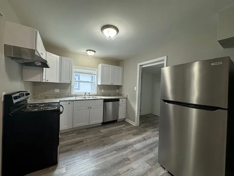 415 Spring Ct — Photo 4