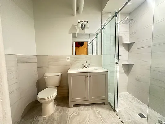 Rented by Dream Space Realty | media 19