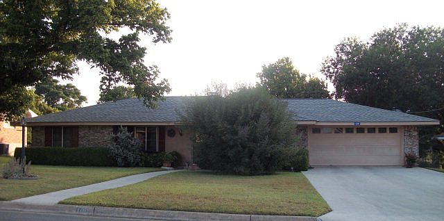 1st image of 109 Westwood Ln