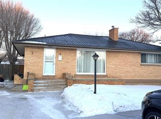 6 Rattray Pl, Estevan, SK S4A0J7