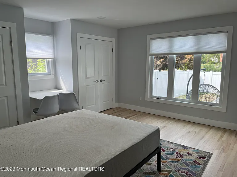 279 Lake Ave — Photo 16