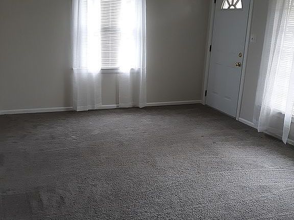3rd image of 21711 Oconnor St