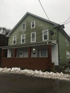618 W 10th St, Hazleton, PA, 18201