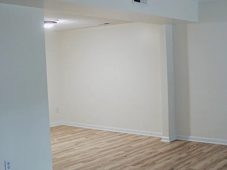 4912 Seabrook Ct — Photo 18