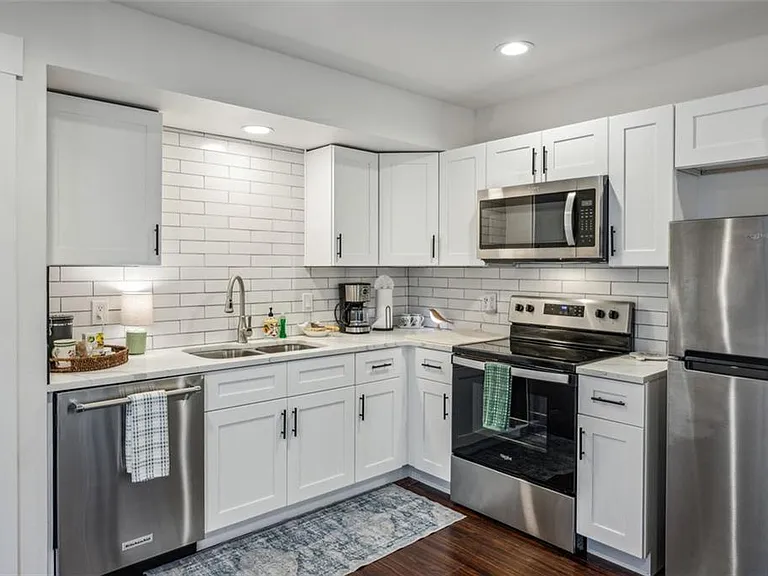 21 Willow Woods Rd — Photo 1