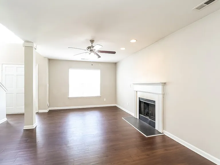 7823 Montbrook Dr — Photo 6