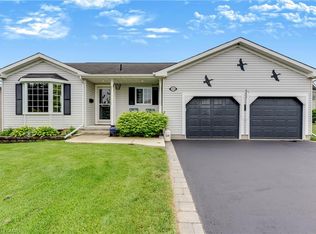 118 Crumlin Ln, Hamilton, ON L8B1A5