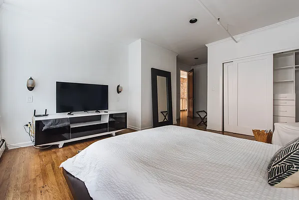 Sold by Harmonycity Corp. | media 34