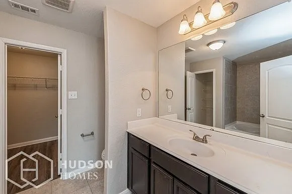 120 Ryan St — Photo 6