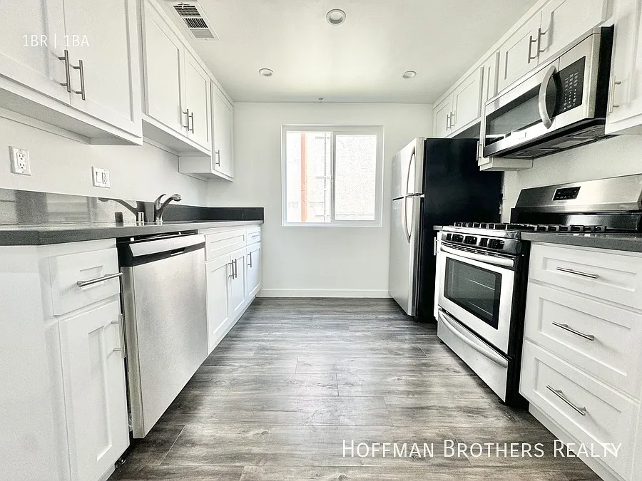 601 N Normandie Ave Los Angeles, CA 90004 — Photo 2