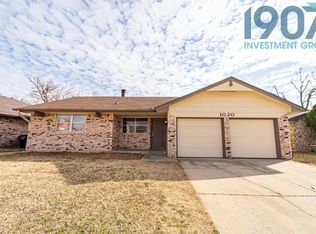 1020 NW 1st St, Moore, OK 73160