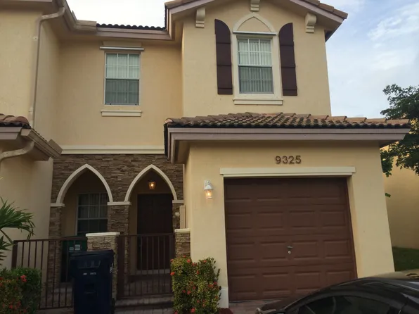 9325 SW 220th Ter, Cutler Bay, FL 33190