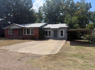 137 Keller St, Ashdown, AR 71822