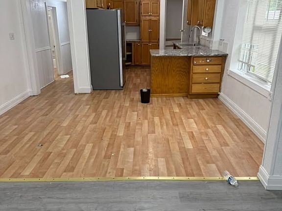 3rd image of 613 Linwood Ave