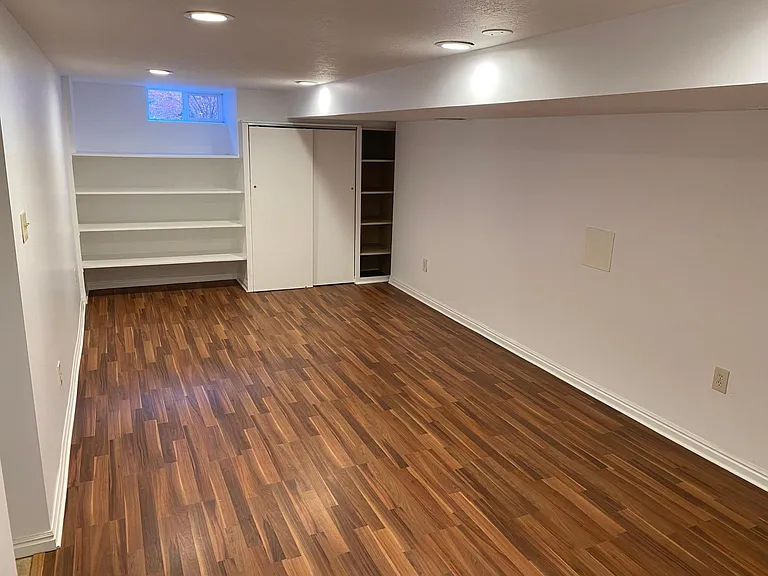 2111 S Wyoming St — Photo 9