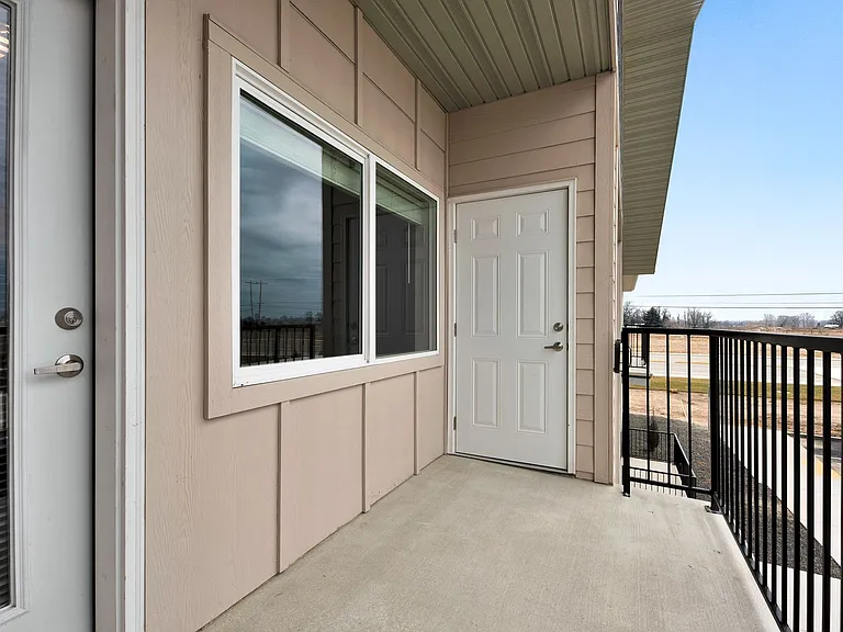 6914 Enoch Dr — Photo 12