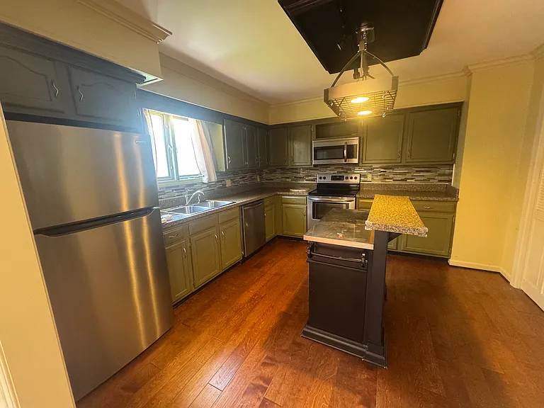 132 Camelot Dr #132 — Photo 6