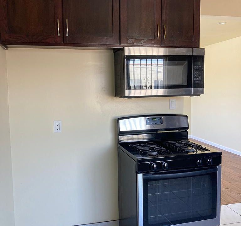 1st image of 1533 W 80th St APT 4