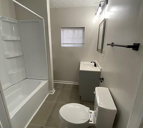 5th image of 2822 N Park Ave #2822