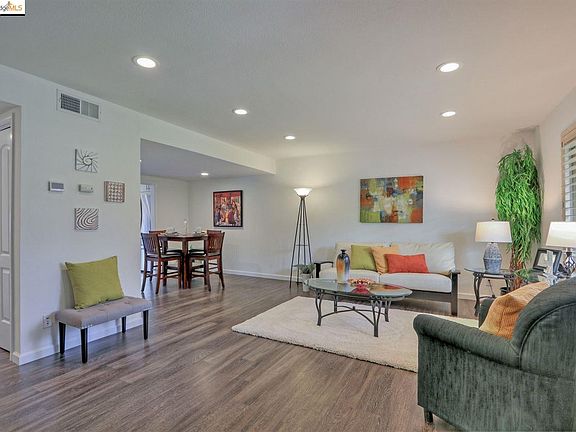 2nd image of 818 Heartwood Way