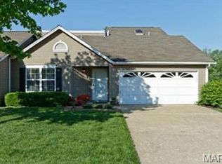 1287 Shirley Ridge Dr, Saint Charles, MO 63304