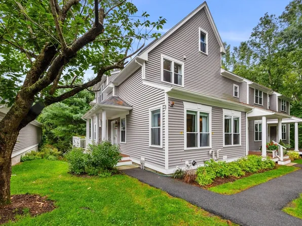 67 Villagewood Dr Unit 67, Burlington, MA 01803