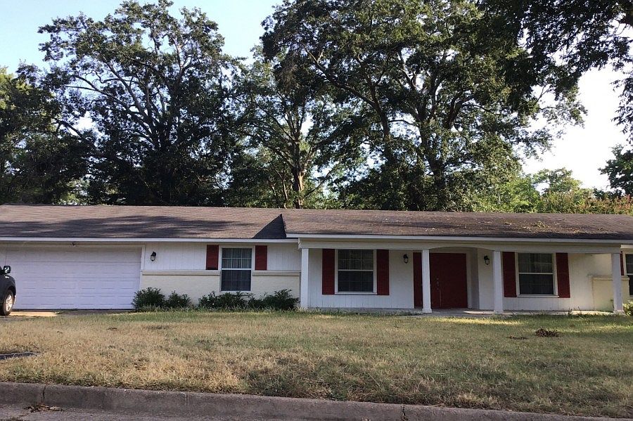 1st image of 1920 Montrose Dr
