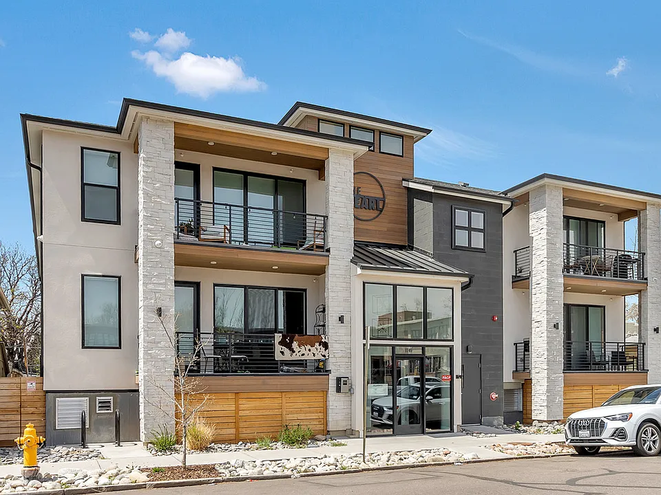 1745 S Pearl St #203