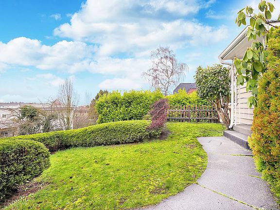 Wonderful view of the Olympics from the front