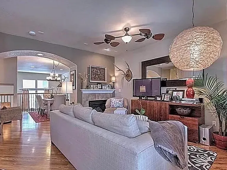 10827 Creede Crk — Photo 1