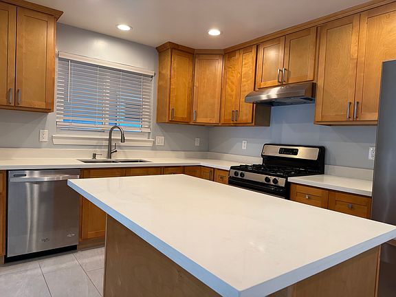3rd image of 3724 Carlitos Ct