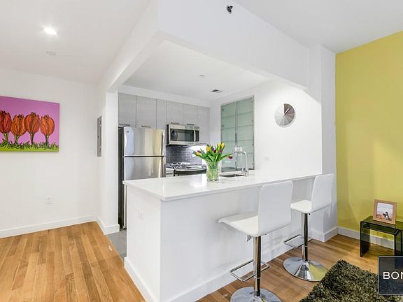 3rd image of 501 E 74th St APT 6F