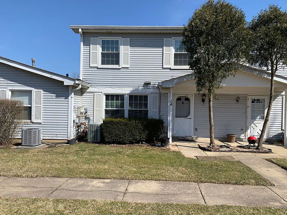 1st image of 14 Wildwood Ln #G