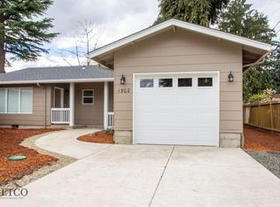 2683 Jeppesen Acres Rd #B, Eugene, OR 97401