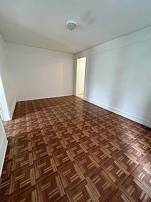 1st image of 4062 Bronx Blvd #2