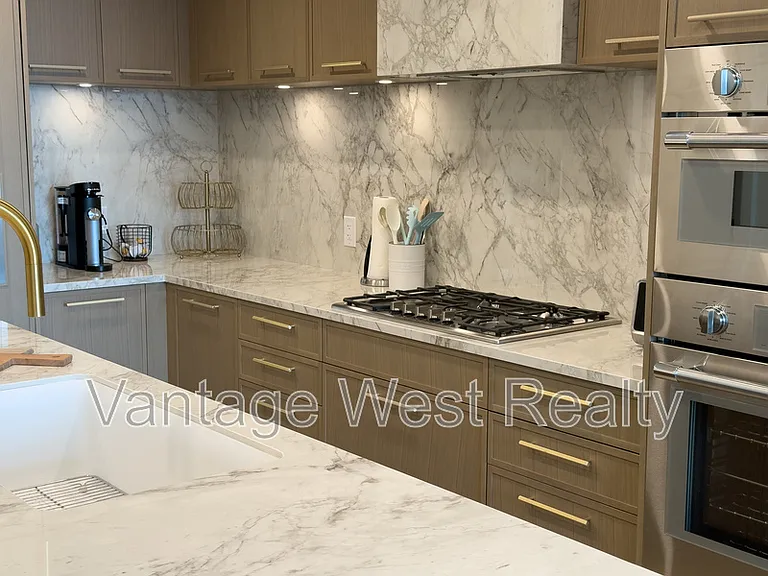 3800 Capozzi Rd #806 — Photo 22