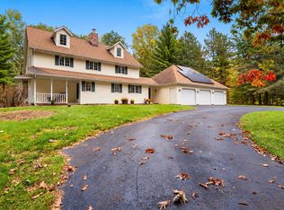 4527 Creek Valley Ln, Oneida, WI 54155