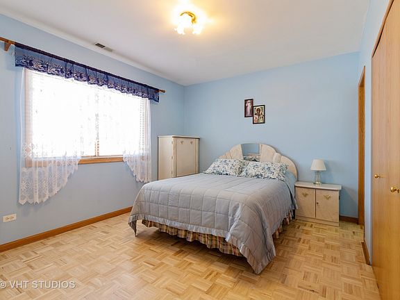 5th image of 7904 Nagle Ave APT 3N