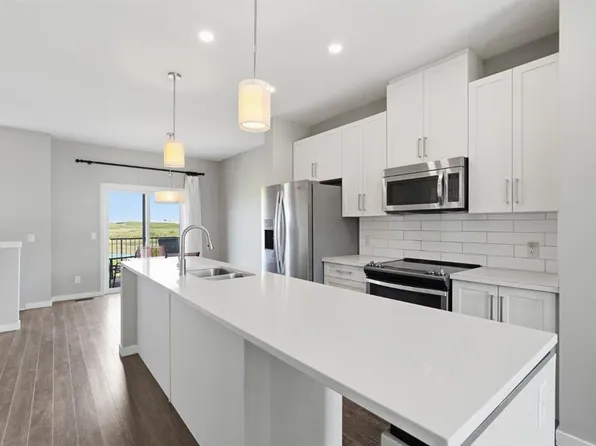 50 NW Copperstone Cmn SE, Calgary, AB T2Z 5E4