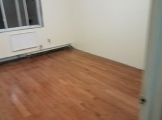 16223 N Conduit Ave, Jamaica, NY 11434