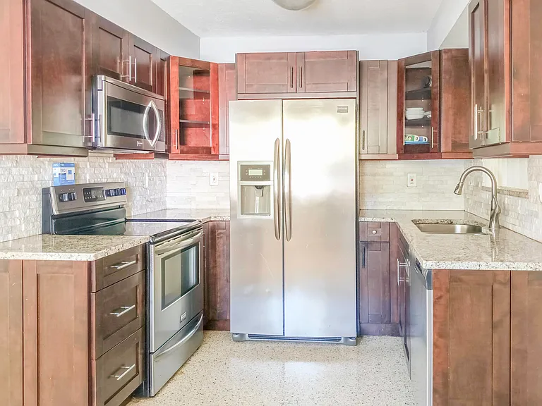305 S Federal Hwy #1 — Photo 3