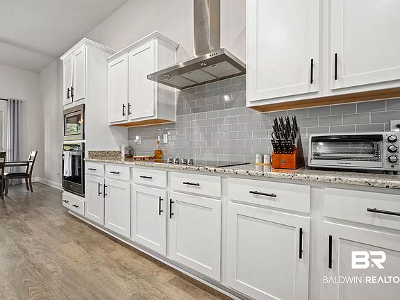 4th image of 1700 Gwin Ct