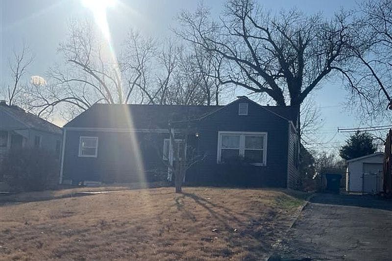 2nd image of 439 Warford Ave